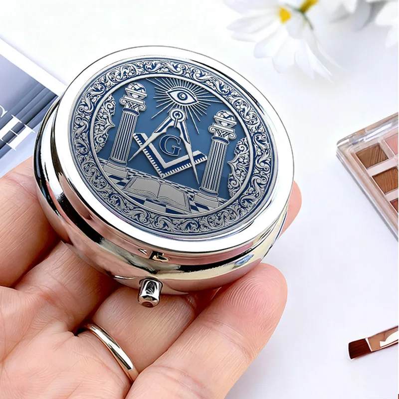 Moso Free Association Square Metal Pill Box, Mini 3-Compartment Travel Pill Box, Portable Medicine Storage Box, suitable for wallets, small pill box, unique gift for men, Moso Free Association badge, blue and silver durable travel accessory