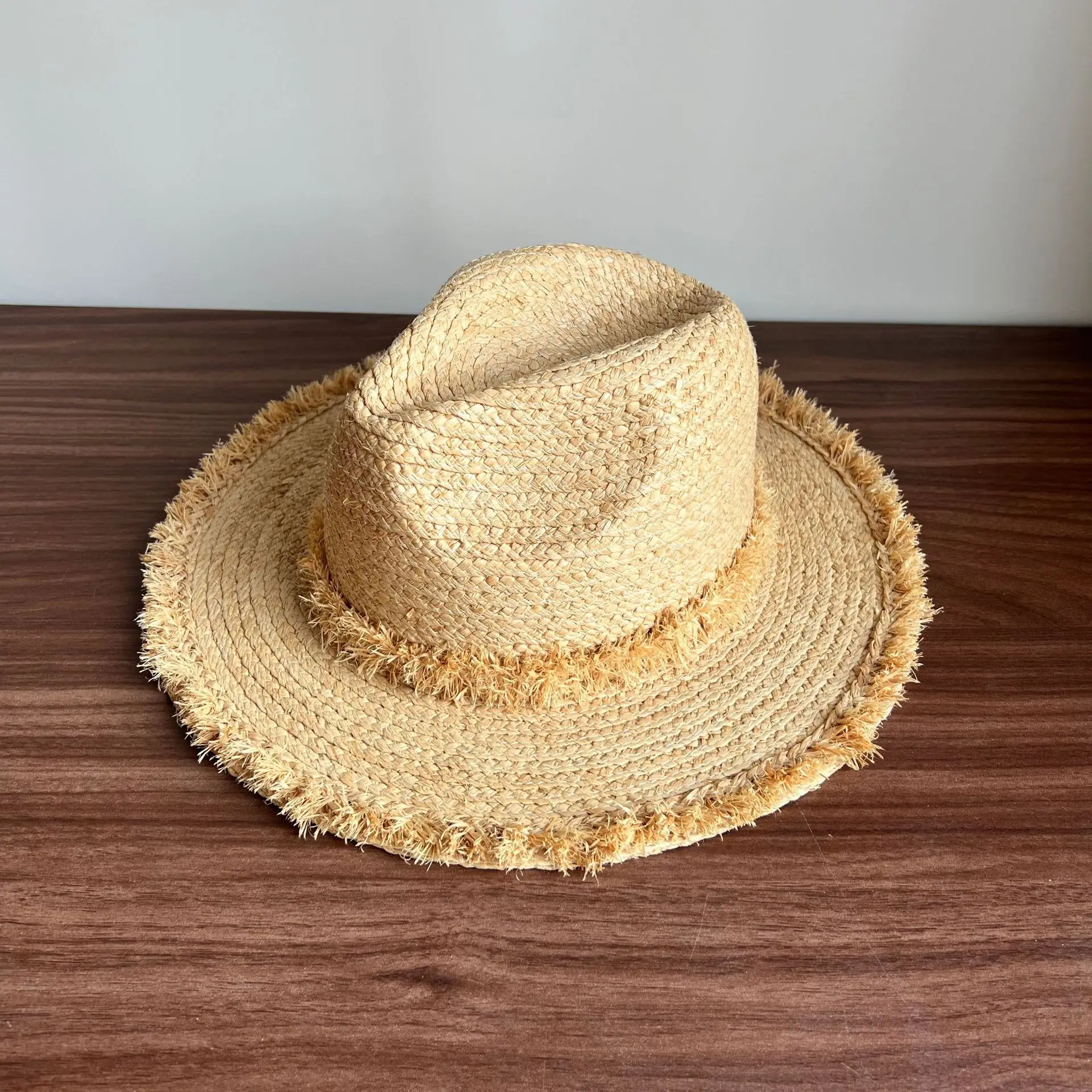 

Женская панама нового стиля для весны и лета с пушистыми полями — модная повседневная шляпа-федора с защитой от УФ-излучения и универсальным применением