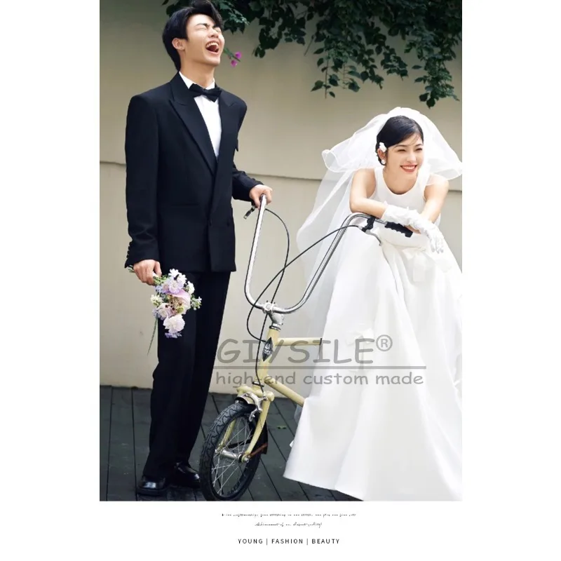 지이실 맞춤형 라운드넥 2025 신상 섹시 넥라인 새틴 라이트 웨딩드레스 제인 화이트 슬리브리스 보우 파티 이브닝 드레스