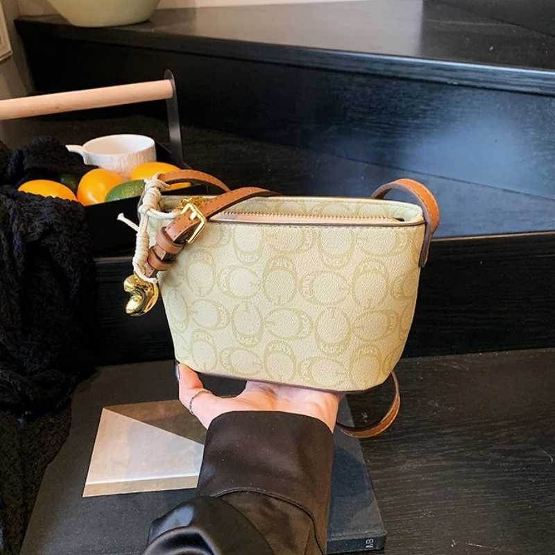 

Business Style Women's Handbag, Professional Top Handle Tote for Office, Spacious Work Bag with Organized Interior