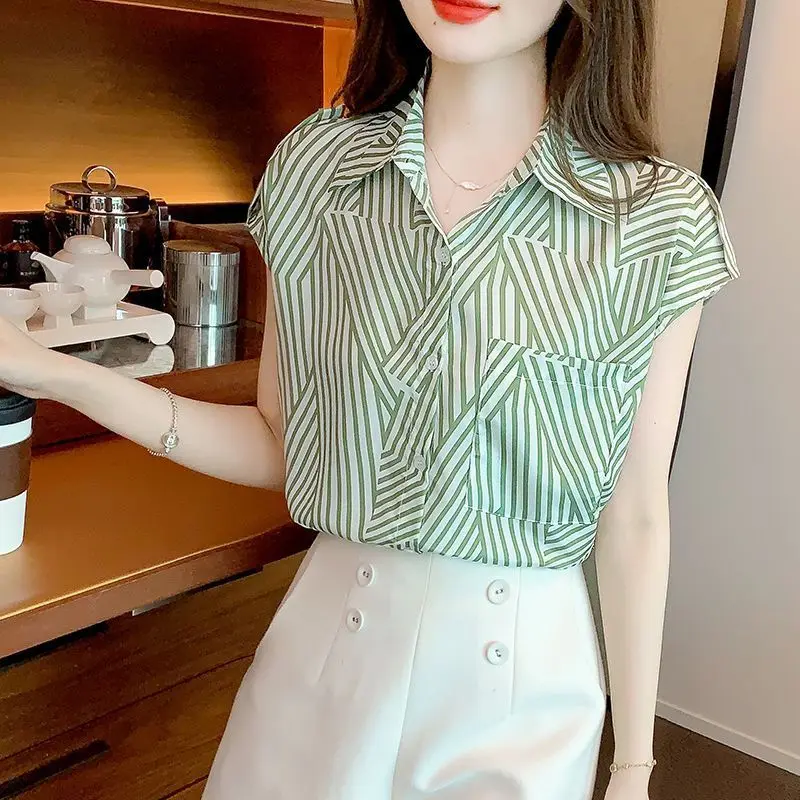 Fashion Lapel Button Pockets Printed Striped Chiffon Shirts Women\'s Clothing 2024 Summer Loose Korean Tops All-match Blouses