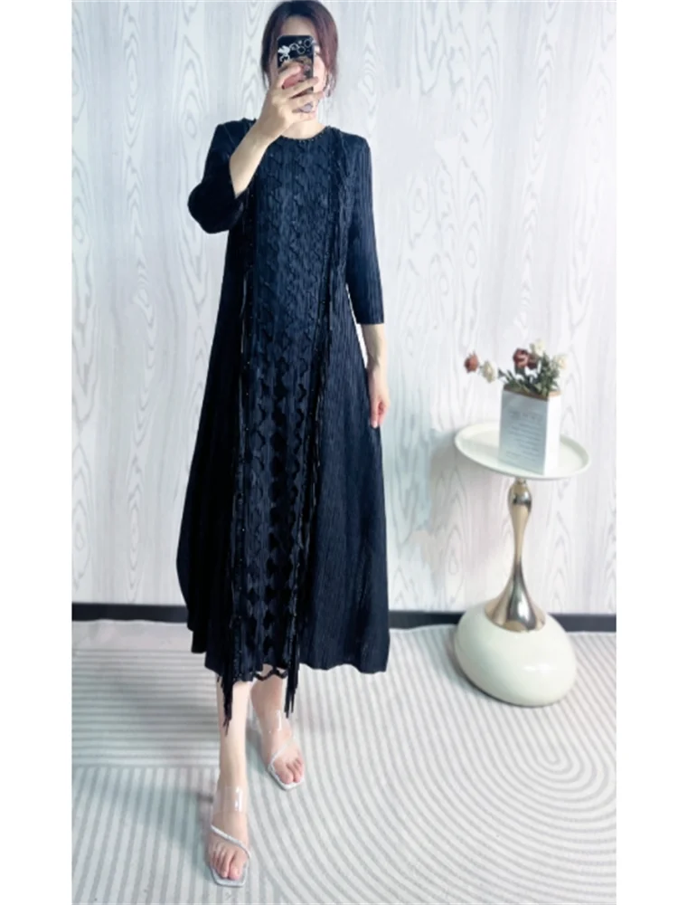 미야케 플리츠 여성 드레스 2025 신상 솔리드 컬러 O넥 3/4 소매 속이 비치는 태슬 장식 루즈핏 우아한 미디 기장 플리츠 스커트