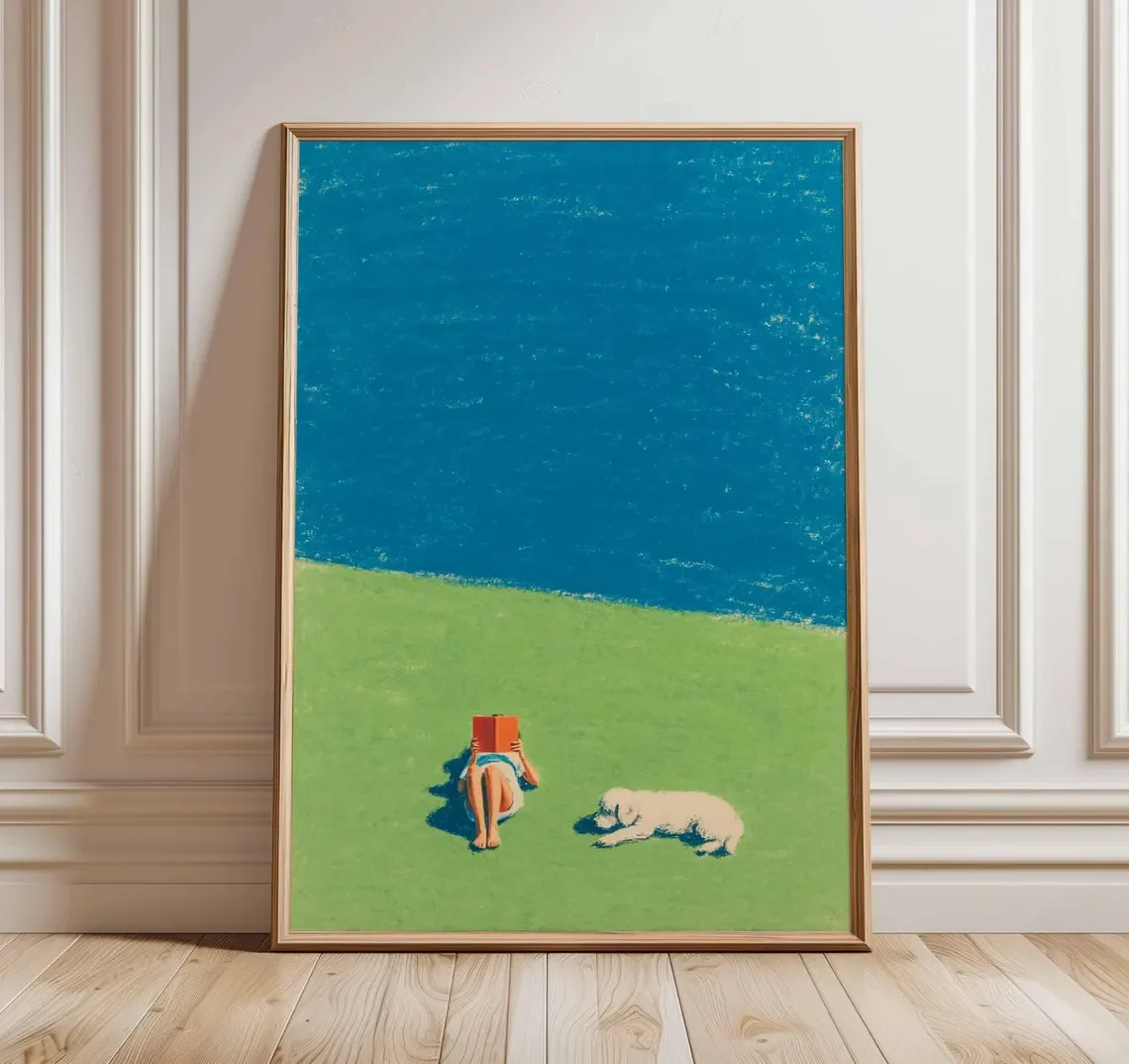 Pôster de Leitura de Verão, Arte Minimalista de Parede com Praia e Gramado, Impressão de Cão Relaxado com Livro, Obra de Arte Moderna Inspirada na Costa, Decoração para Casa Costeira