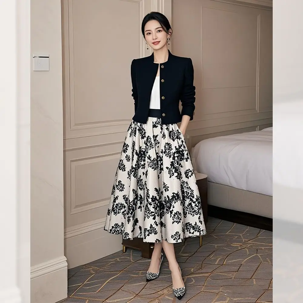 Vintage Floral Print Midi Skirt with Black-and-White Damask Pattern & Flared Silhouette French Trendy Elegant Women Party Dress