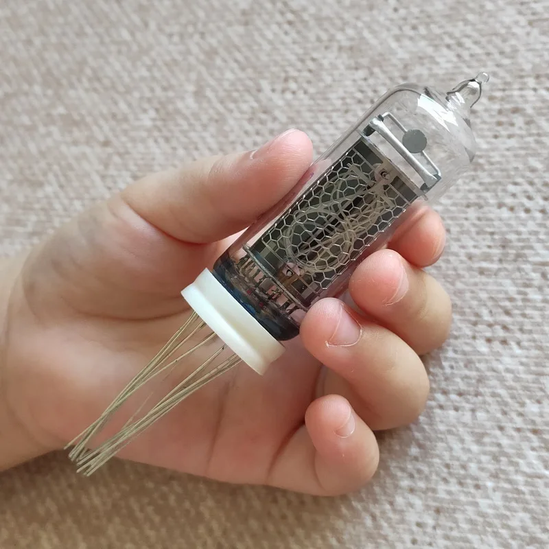 

Imported glow tube in14 brand new rust-free former Soviet Union electronic glow clock in8 in12 in18 is available in the store