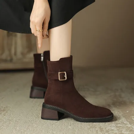 Western Cowboy Boots 2024 Women Ankle Boots Low Heels Suede Boots Metal Buckle Side Zip Rozmiar 43. Krótkie botki Lady Shoes 34-43