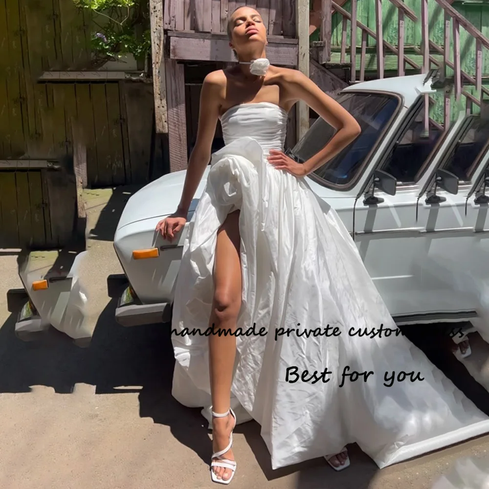 

White Taffeta A Line Wedding Dresses Pleats Strapless High Split Beach Bridal Gowns with Train Long Boho Wedding Gowns