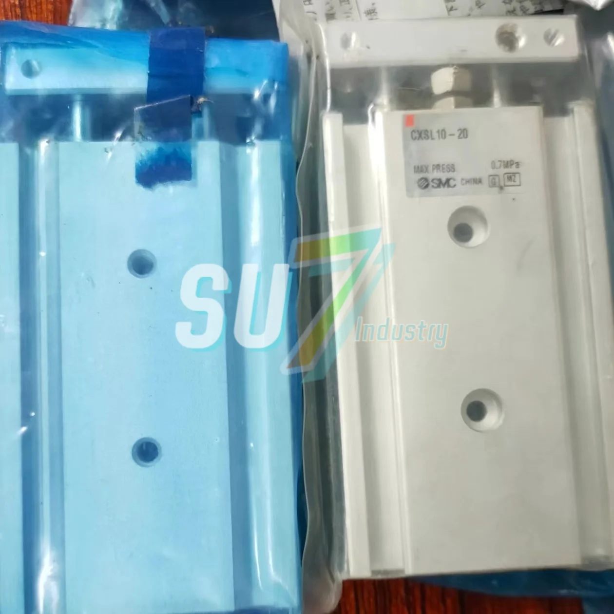 

cylinder New In box CXSL10-20 CXSL10-30