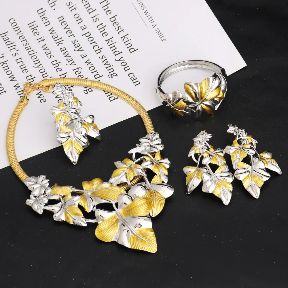 

Fashion Gold Plated Flower Shape Necklace Earrings Ring Bracelet Set for Women Elegant Jewelry Accessories Gift for Party