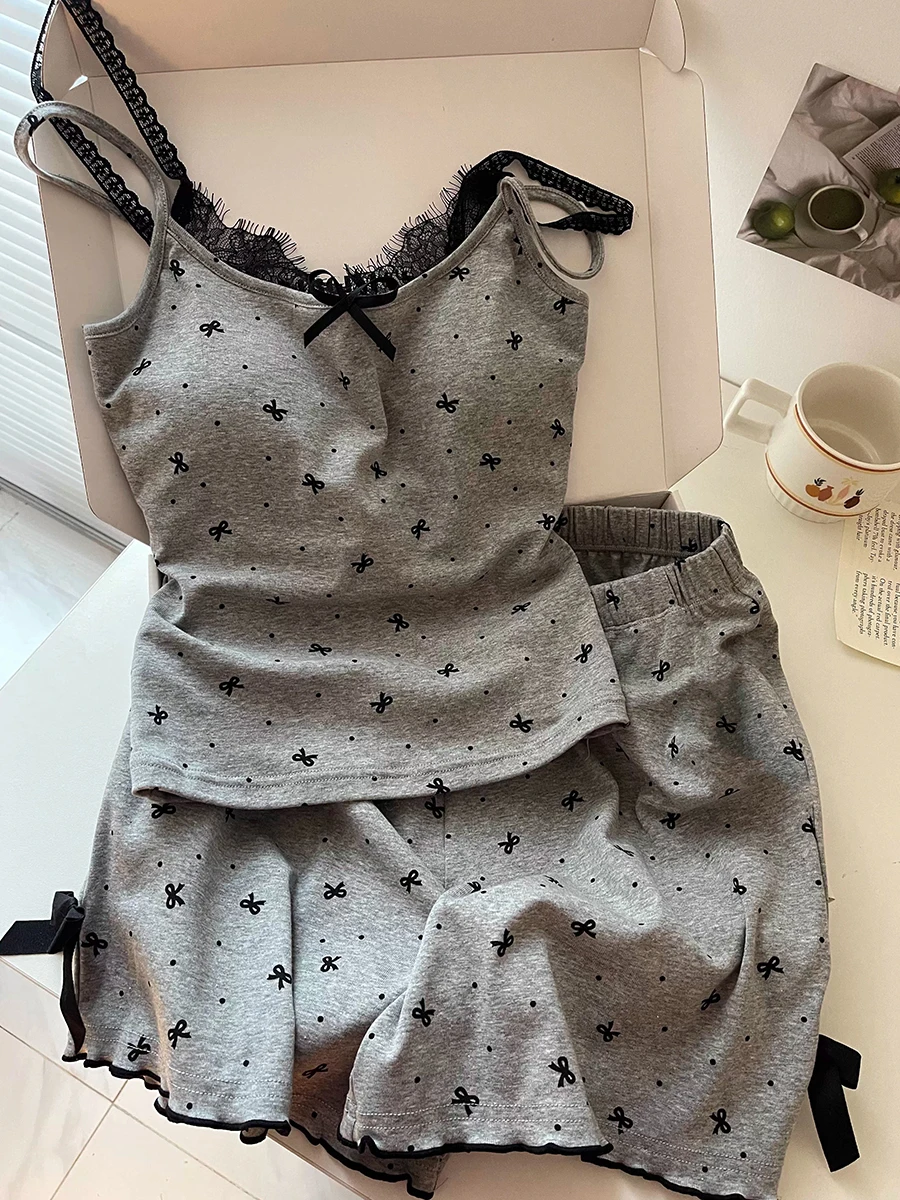 Słodka koszula nocna z koronkowym wykończeniem, damski letni zestaw ubrań domowych, materiał bawełniany, wzór z nadrukiem w kształcie litery V.