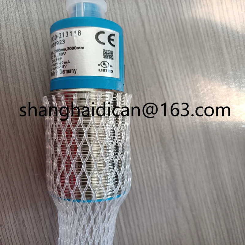 

Brand New Original Ultrasonic Sensor UM30-215118 UM30-214112 UM30-·213118 UM30-215111 UM30-215114