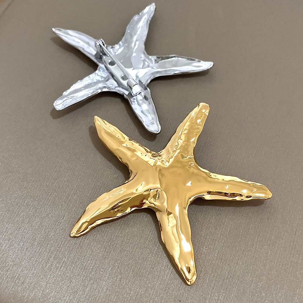 Elegant Metal Starfish Brooches for Women Men Chic Cute Gold Silver Color Brooch Shirt Lapel Pins Christmas Jewelry Gifts