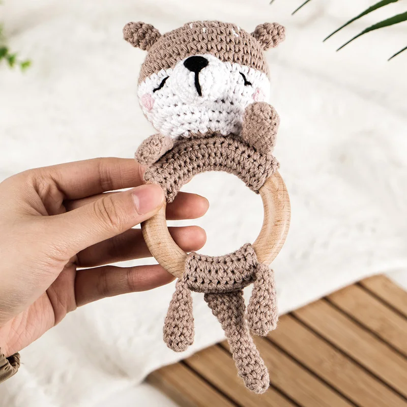 1Pc Baby Rattle Wooden Teether Music Ring Crochet Animal Otter Music Rattles Soother Bracelet Toddler Toys Baby Teething Gifts