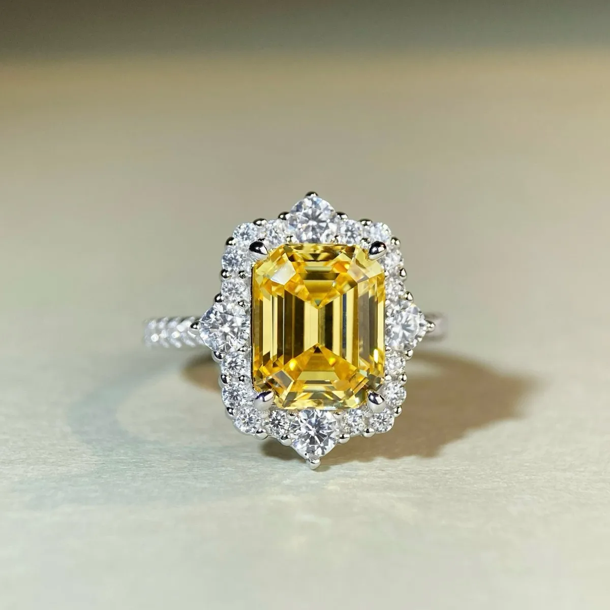 

S925 Sterling Silver Song and Song Princess Square Zirconium Ring Women's Luxury Diamond Ring Wedding Ring Proposal Ring