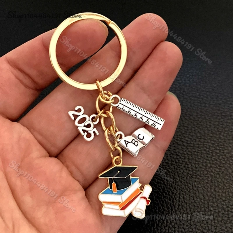 

2025 Graduation Gown Cap KeyChain Ring Student Women Jewelry Personalized Accessories Fashion Pendant Gifts Forever