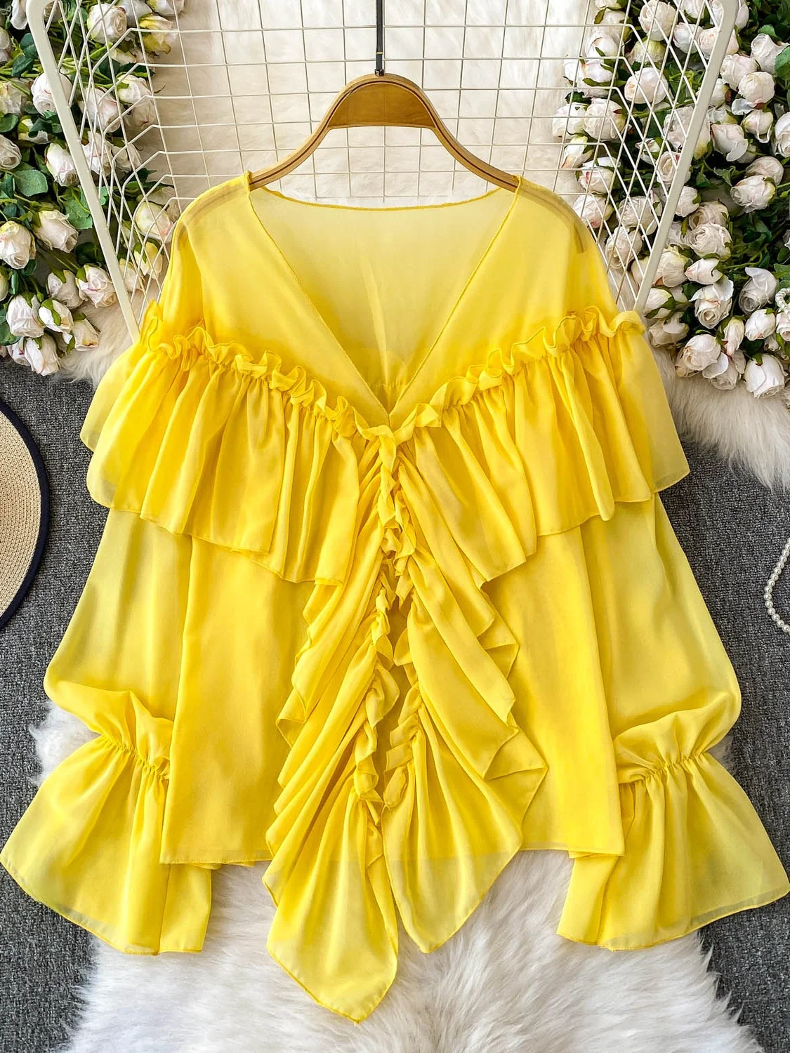 ホワイト V ネック ベルスリーブ 日焼け防止 シワ防止 シフォン シャツ レディース 夏 ゆったり 着痩せ ブラウス 韓国風 通勤