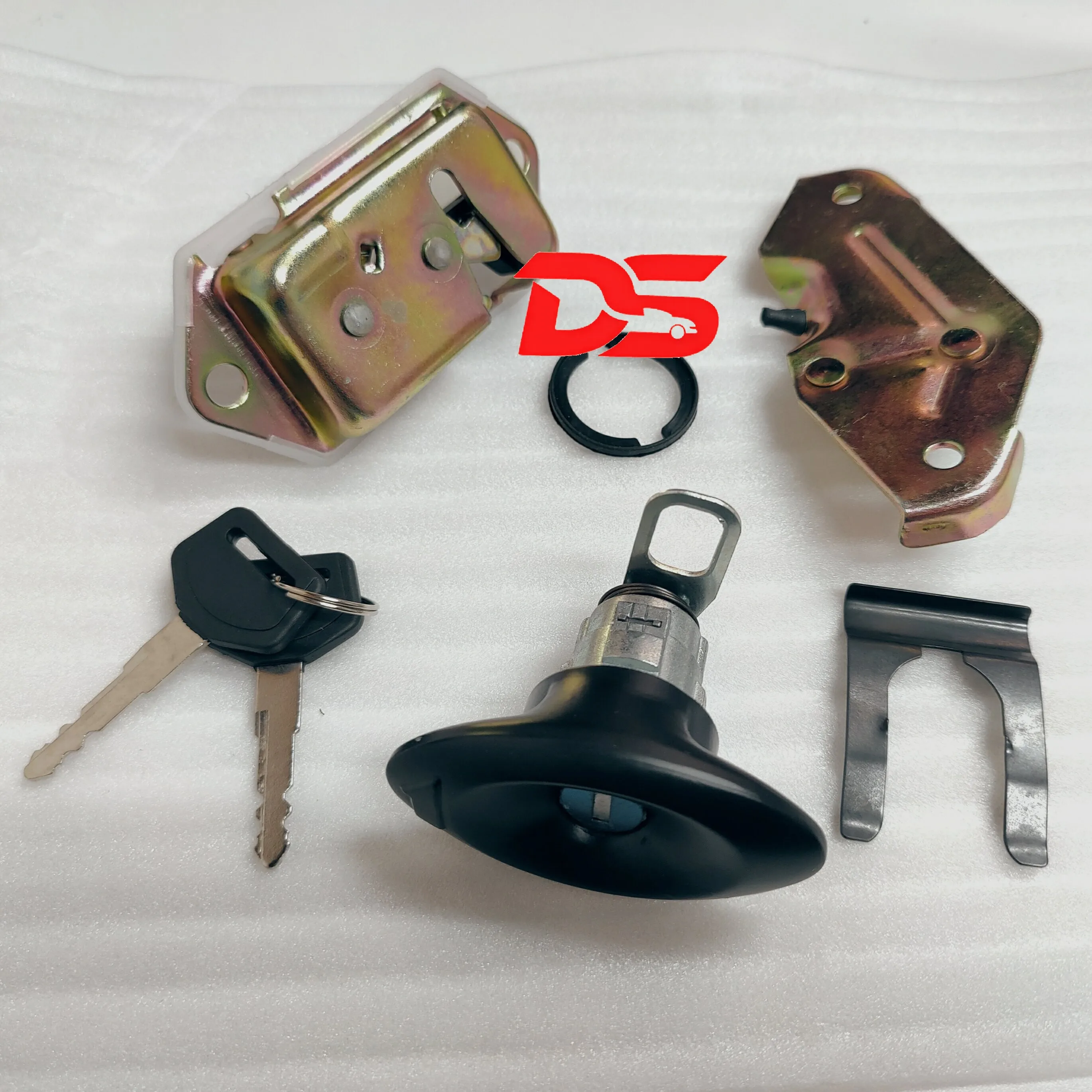 

1set Rear door lock machine 69055-36011 for Toyota COASTER back door lock core 6905536011