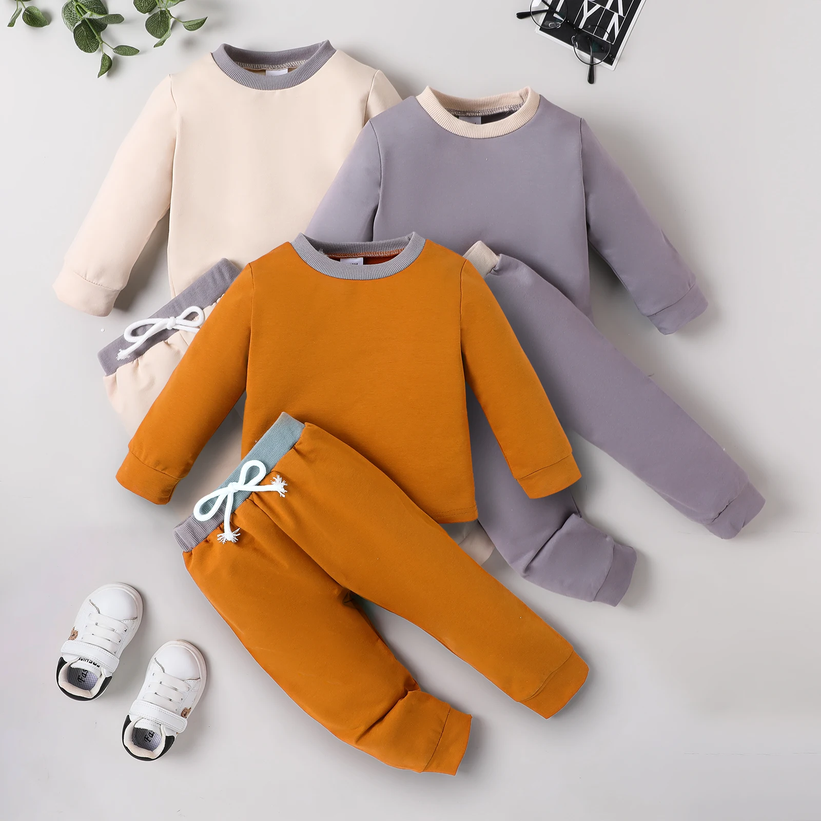 2PCS Soft And Comfortable Multi-Colored Streamlined Cotton Casual Suit For Babies And Girls In Spring And Autumn