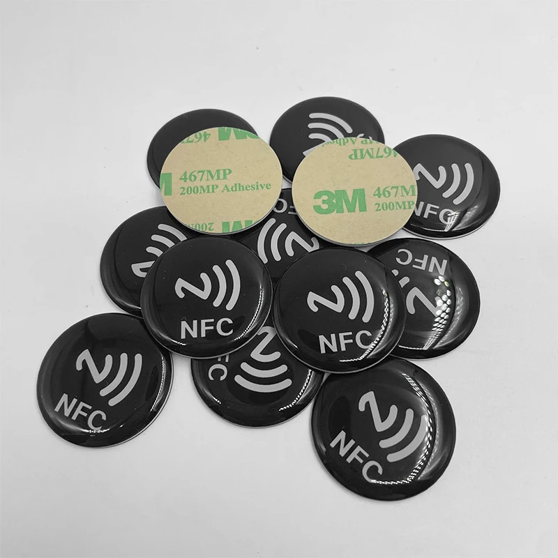 10 pz Tag NFC Ntag 213 Chip 13.56 Mhz Leggibile Scrivibile Adesivi Tag Adesivo Del Telefono Biglietto Da Visita Digitale NFC Micro Tag