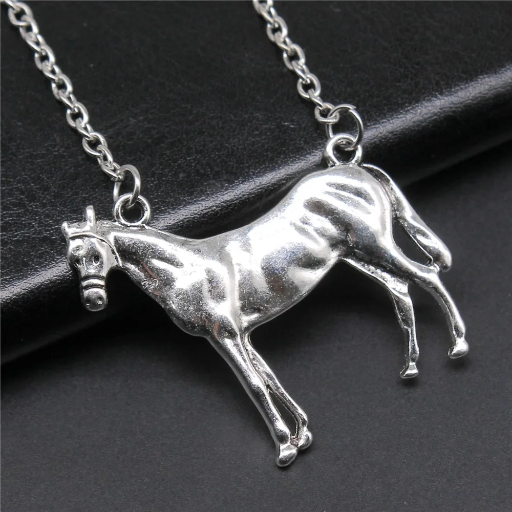 Fashion Vintage 2 Colors 41x41mm Steed Horse Pendant Necklace For Women Men Long Chain Necklace Jewelry Accessories