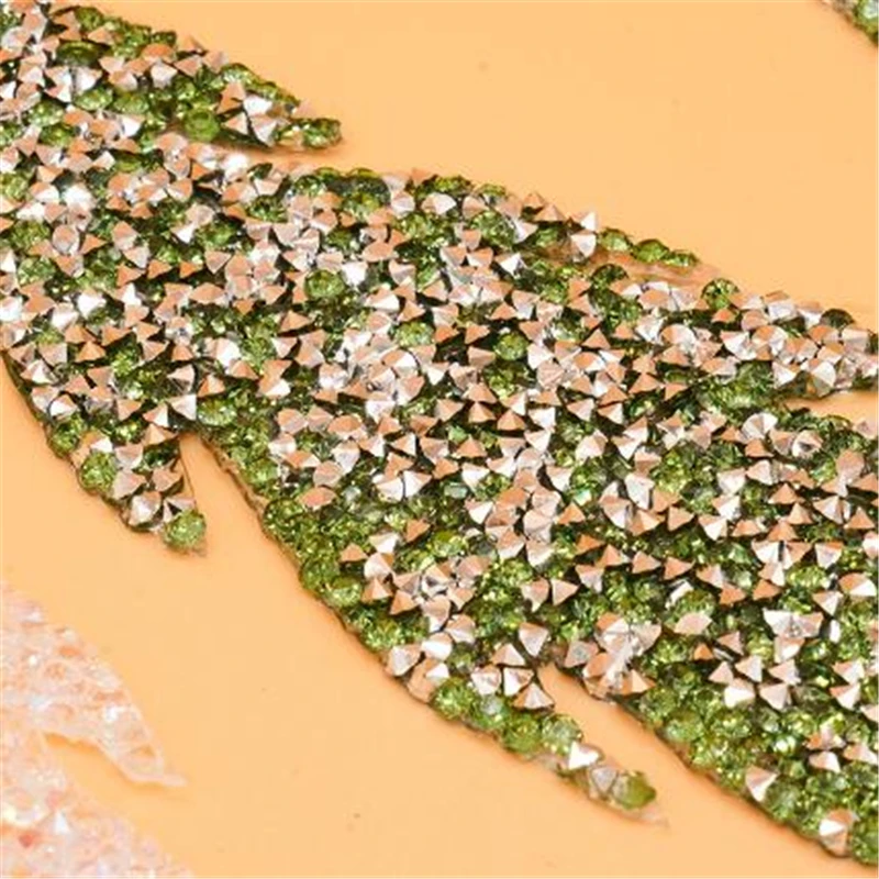 Rhinestones Leaves Hotfix Feather Iron on Sewing Crystal Applique Patch For Clothing Badge Paste For Clothes Bag Shoes