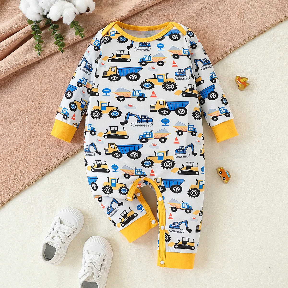 Baby Boy Long Sleeved Cartoon Patchwork Cuffs Jumpsuit with Long Pants Fashionable Crawling Outfit for Spring And Autumn