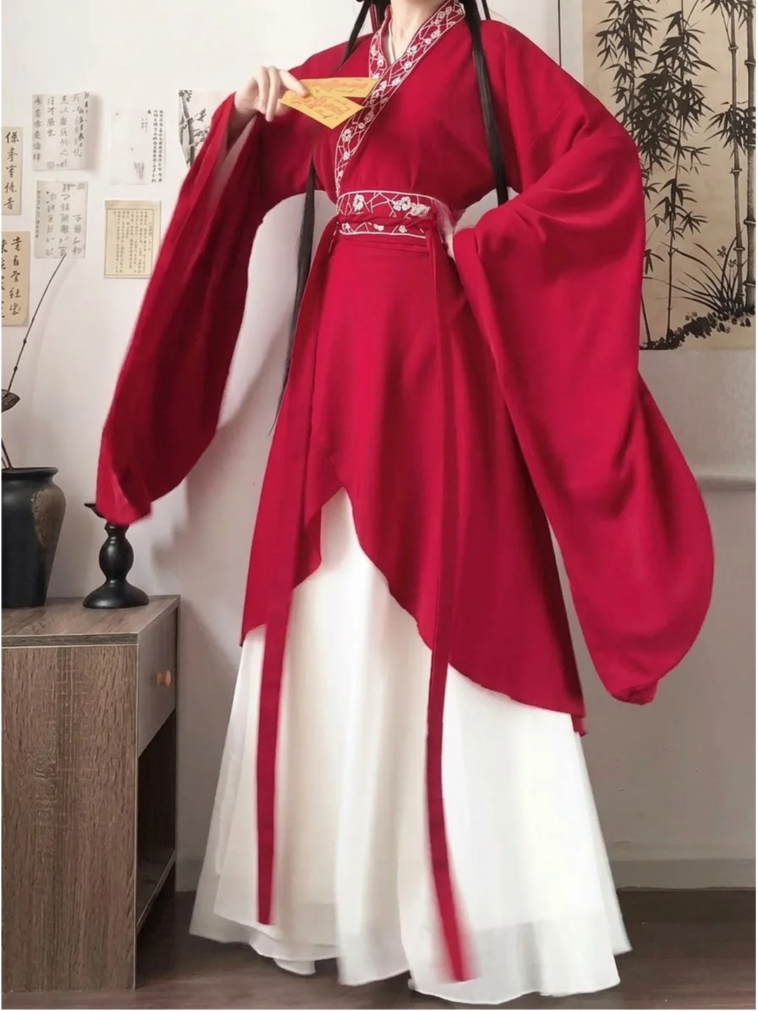 Embroidered Hanfu Women's Clothing Jin Dynasty Large Sleeve Collar Dance Costume Ancient Chinese Traditional Dress Female Model