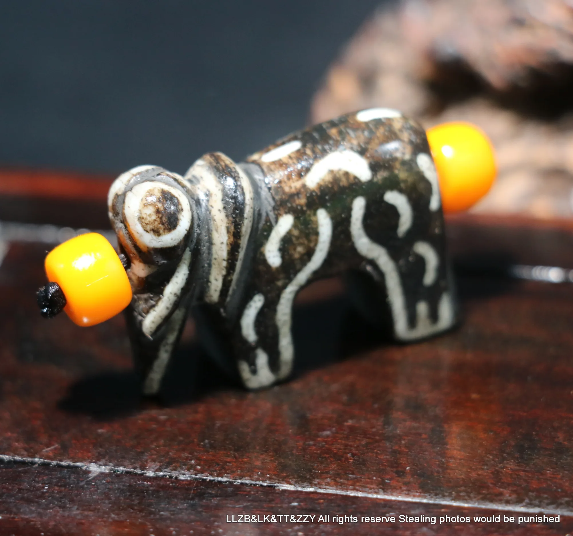 

Magic Power Tibetan Old Pumtek Lovely Elephent Animal Totem dZi Bead Pendant LZK Talisman + LKbrother Sauces