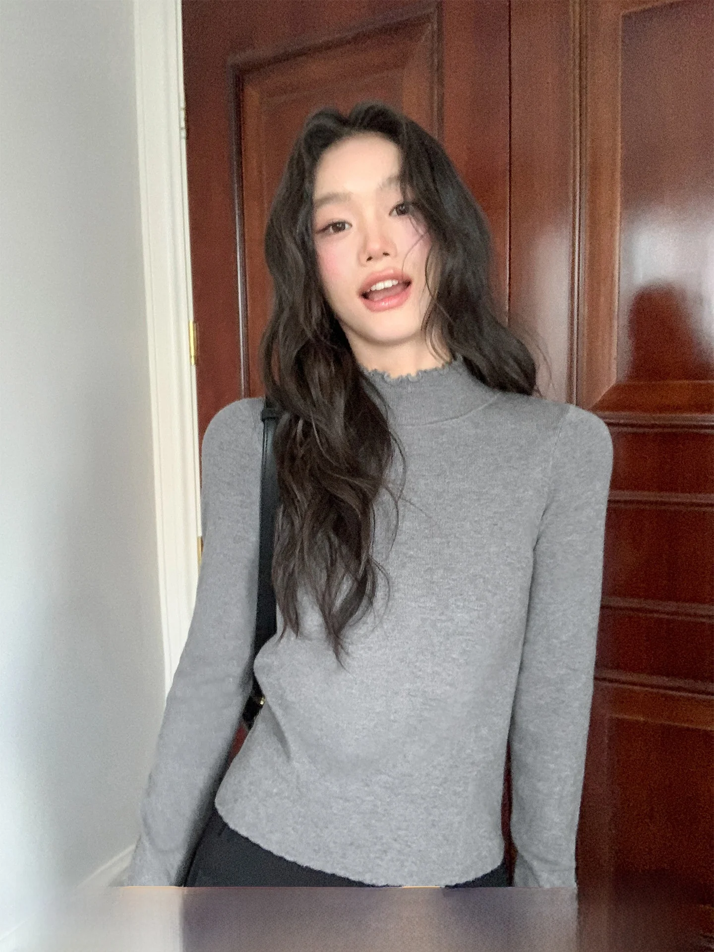 

Sli Knitted Long Sve f High Ne Base irt Women's Slim Fit Inner Wear T-irt Unique Design Top for Autumn Winter