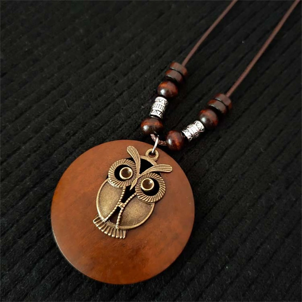 Vintage Round Wooden Necklace Leaf Owl Elephant Beaded Pendant Long Sweater Chain for Women Neck Jewelry Accessories