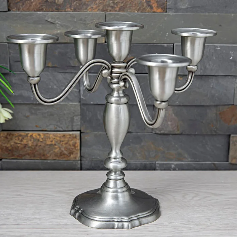 

European creative retro candle candle holder base simple five-headed candle holder romantic dining table table wedding metal