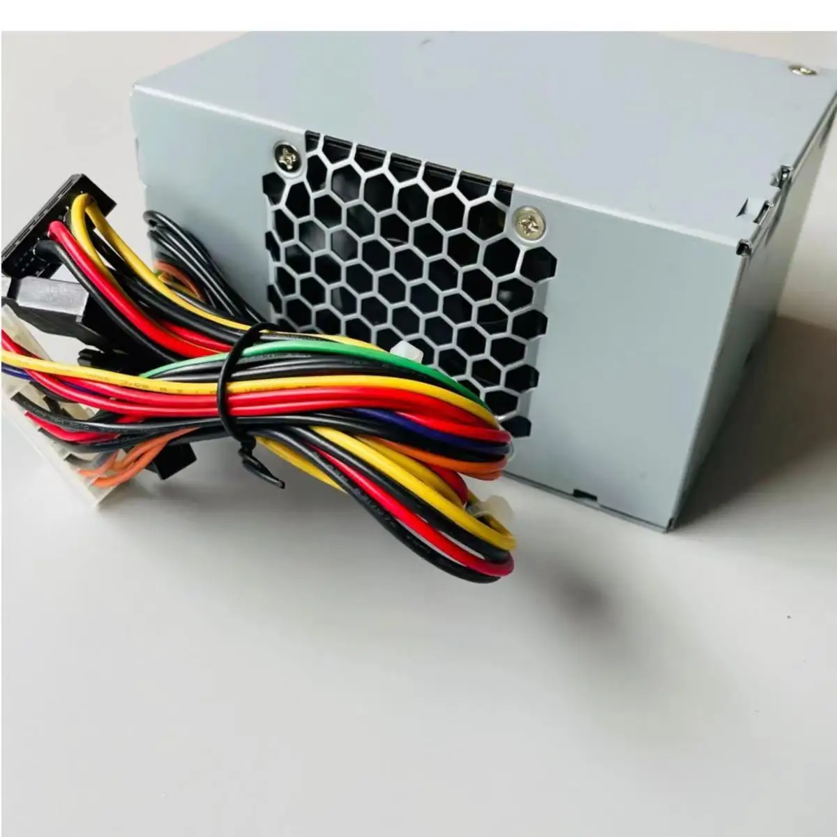 

Для видеорегистратора Hikvision 8632 8616, источник питания DPS-80PB-10A, видеорегистратор наблюдения