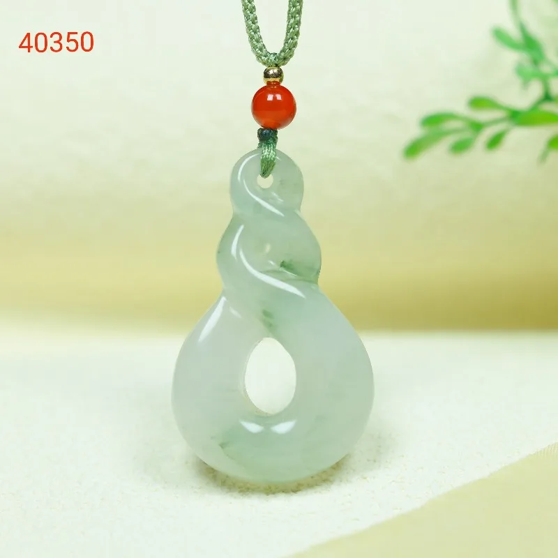 Natural Exquisite Tianshan Cui Turns The World Around Exquisite Pendants for Men and Women