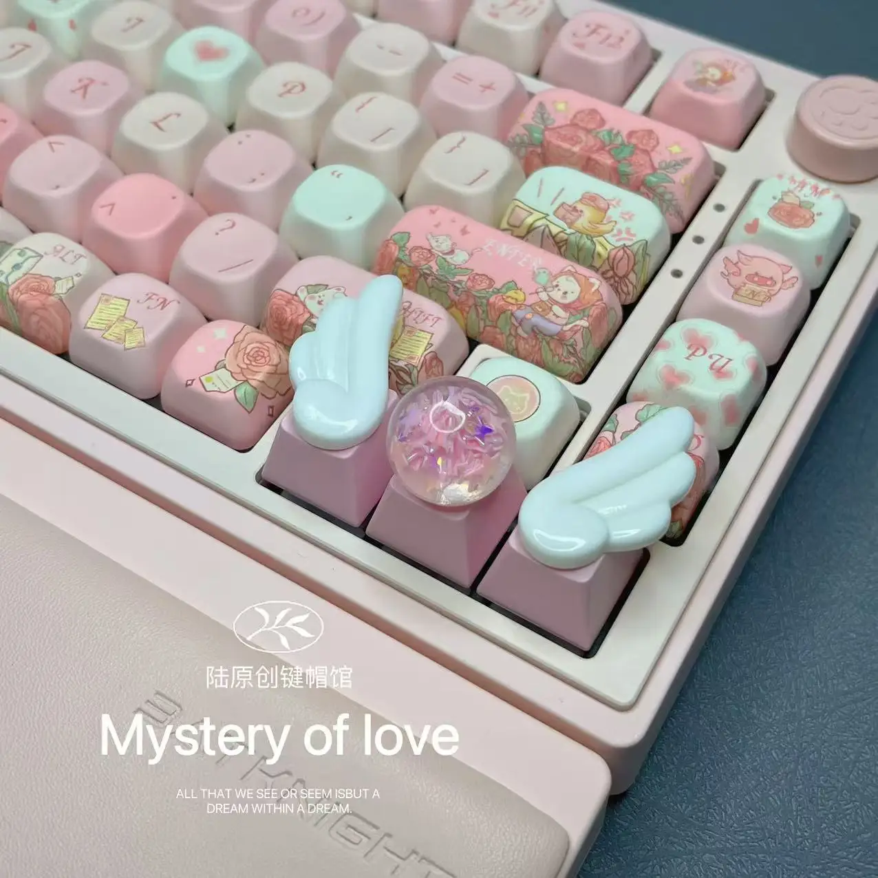 

3PSC DIY Wings Crystal Ball Keycaps Gift Transparent PBT Sublimation Gaming Mechanical Keyboard Pink Heart shaped Keycaps