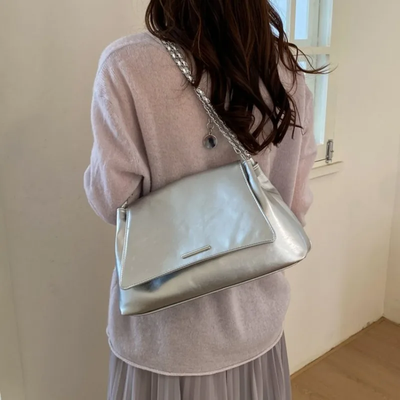 

High Capacity Leather Shoulder Bag for Women Elegant Paris Classic Vintage Craft Casual Crossbody Tote Bag Trendy Travel