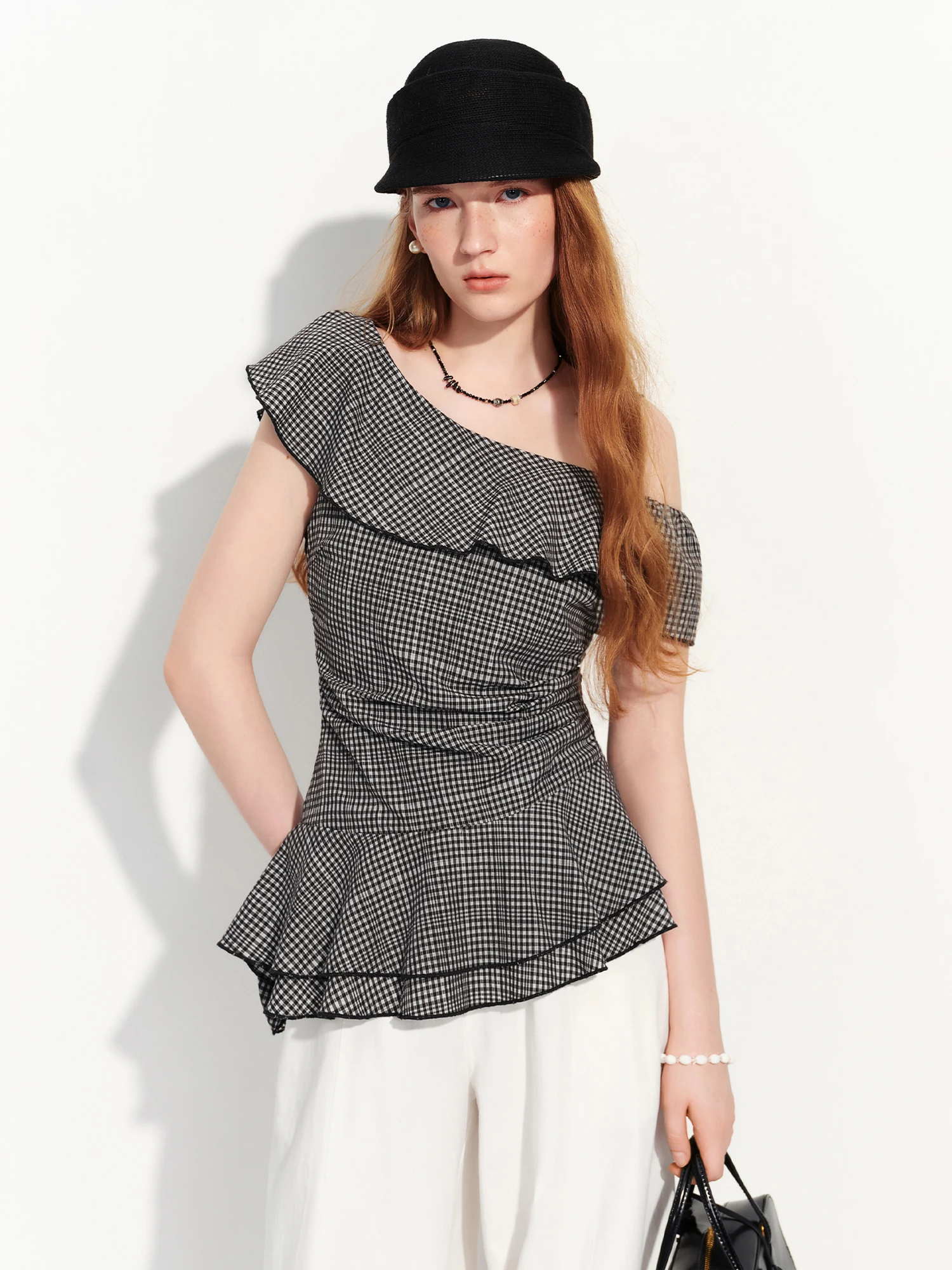 FSLE 2026 Summer Women's Plaid One-Shoulder Camisole Top with Asymmetric Ruffle Trim - Casual Style for Daily and Summer Wear
