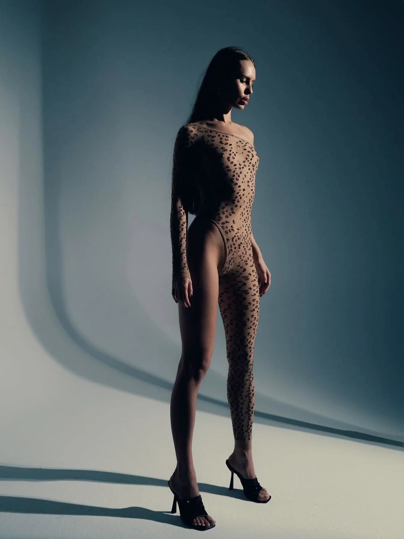 여성용 레이스 패턴 편안한 원피스 LT39 부드러운 원단 점프수트 우아한 올인원 디자인