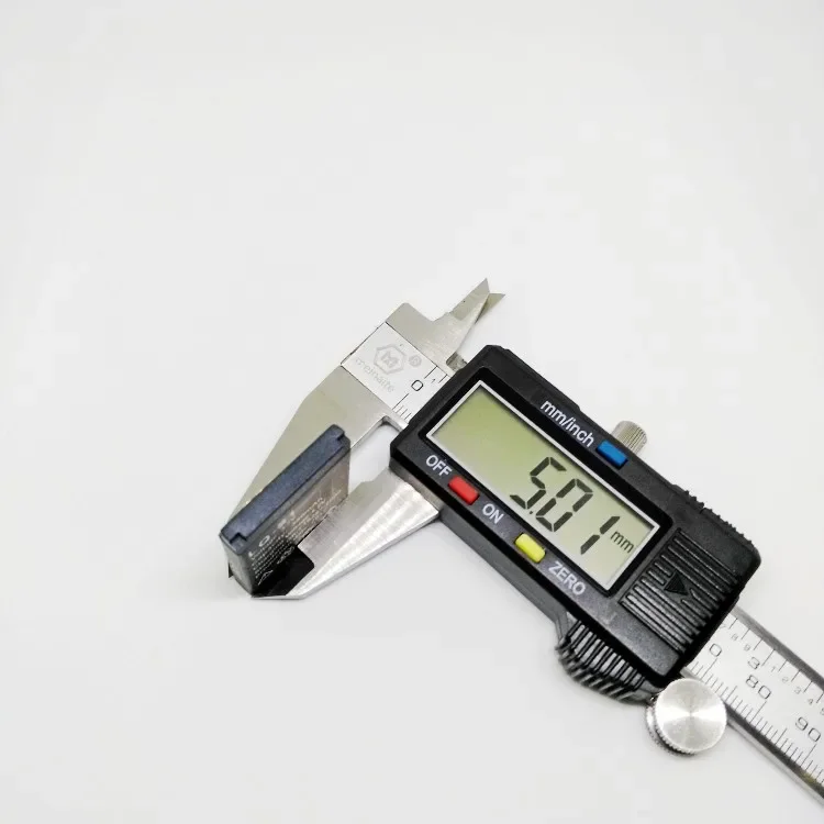 Crianças da escola primária posicionamento gps relógio de telefone inteligente 3.7v bateria de lítio LQ-S1 geral AB-S1 grande capacidade