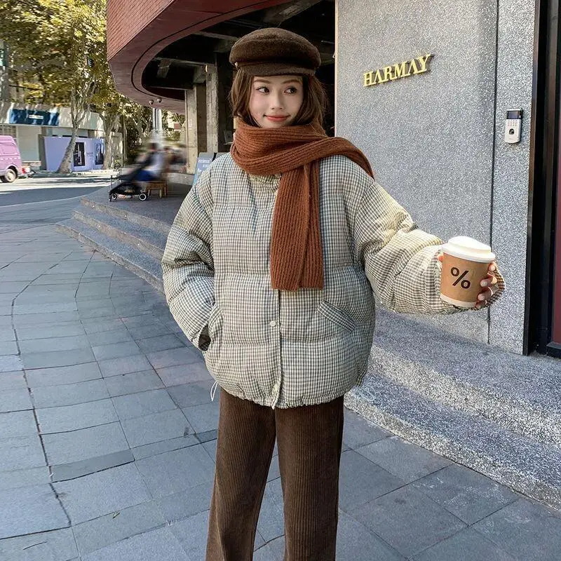 

Женская утепленная куртка из хлопка, осенне-зимняя, в клетку, свободного кроя, короткая, утолщенная, новый стиль