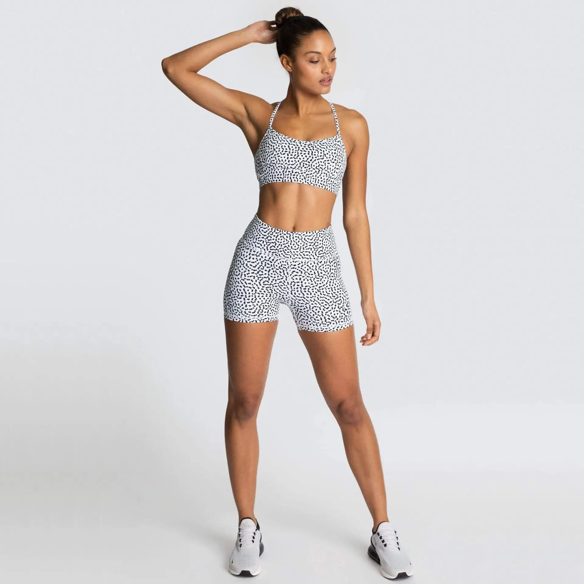 Women Yoga Set Two-piece Top Tight Pants Summer Adjustable Bra Shorts Fitness Sports Set pink