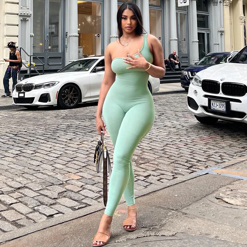 Women's Jumpsuits 2024 New Arrival Fashion Solid Color One Shoulder Slim Hip Lifting Sports Fitness Jumpsuit for Women