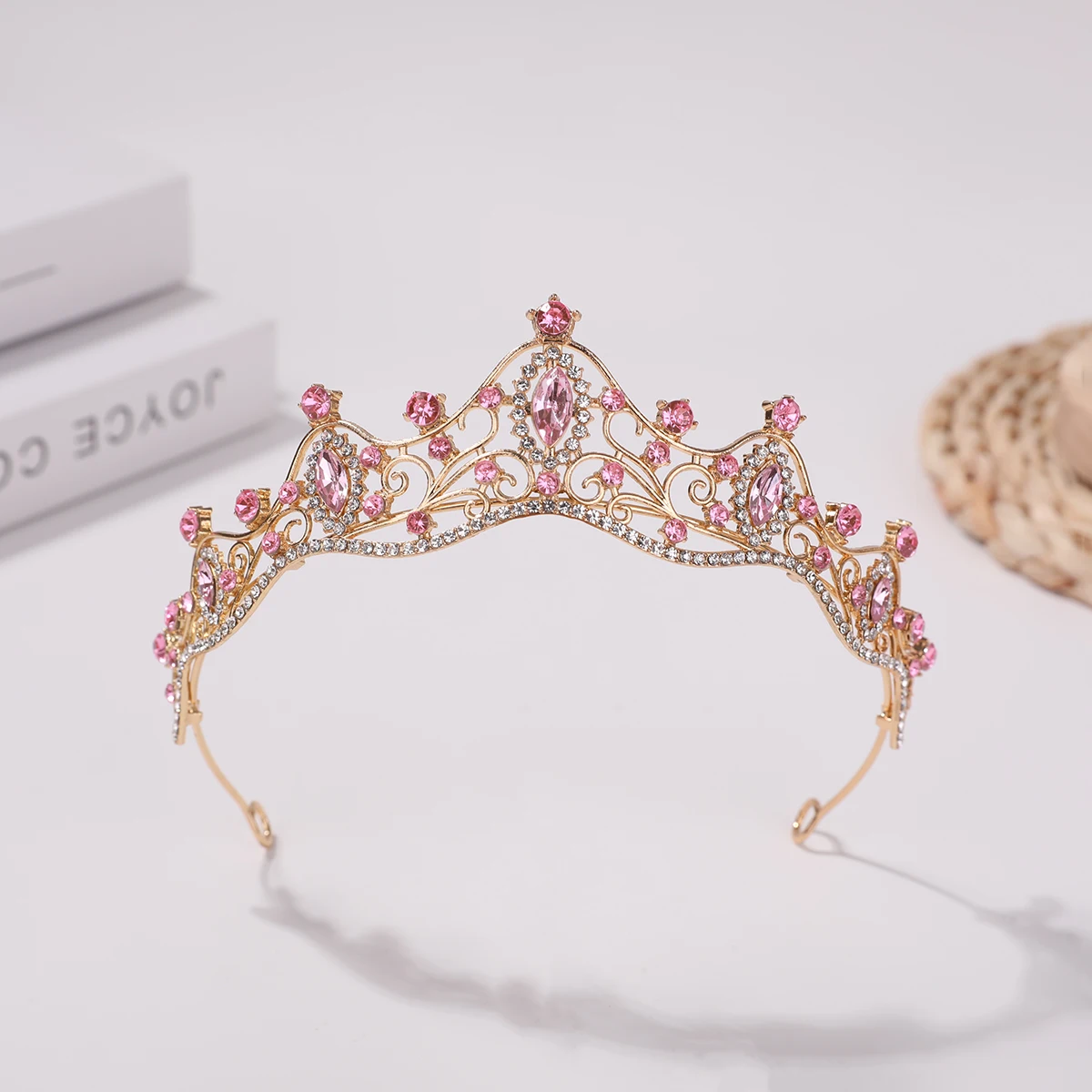 Girl\'s birthday tiara bridal wedding hair accessories Korean simple wedding dress children\'s performance tiara accessories.