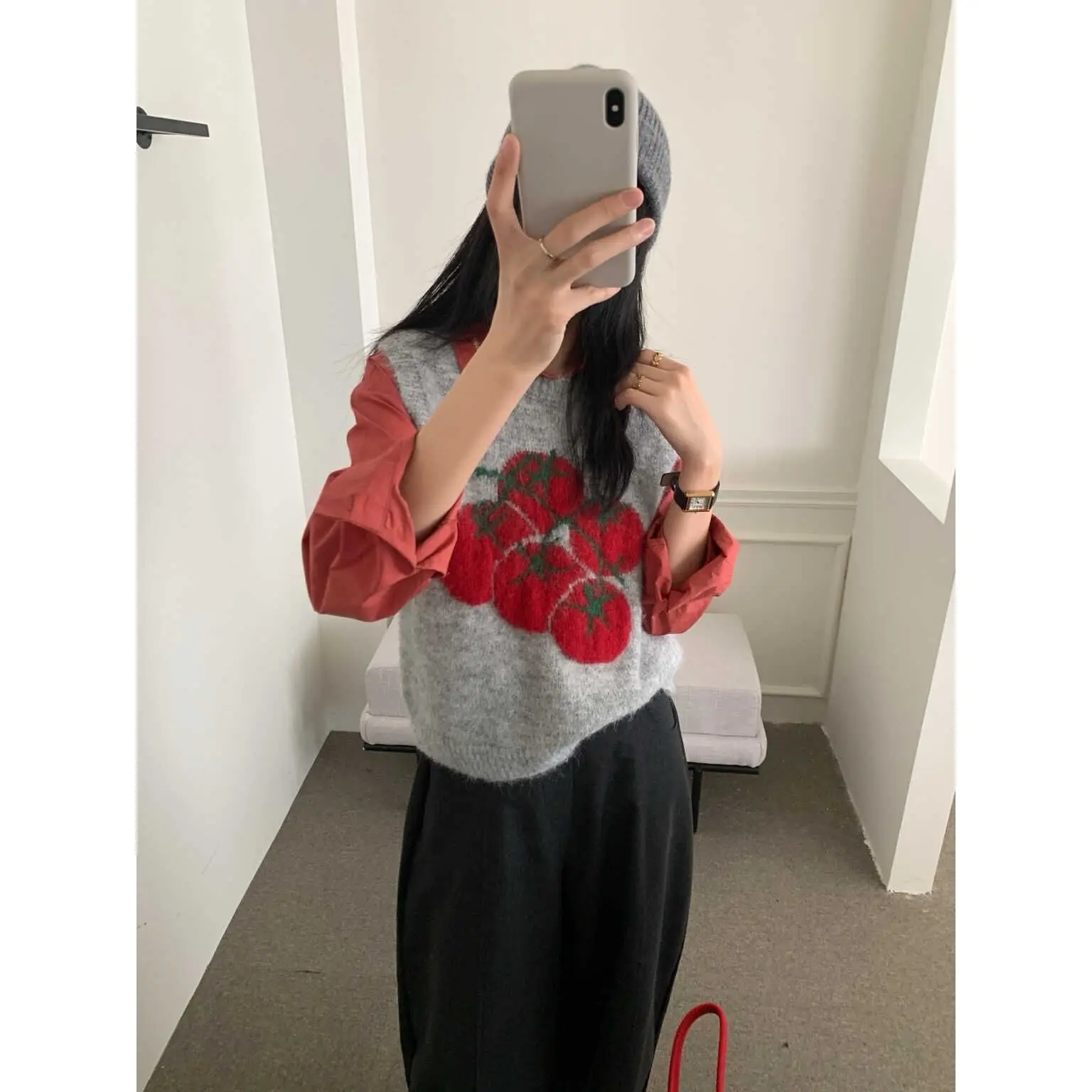 

Gagarich 2025 Korean Casual Style Tomato Jacquard Knitted Vest Women Autumn New Loose and Versatile Layered Vests Top