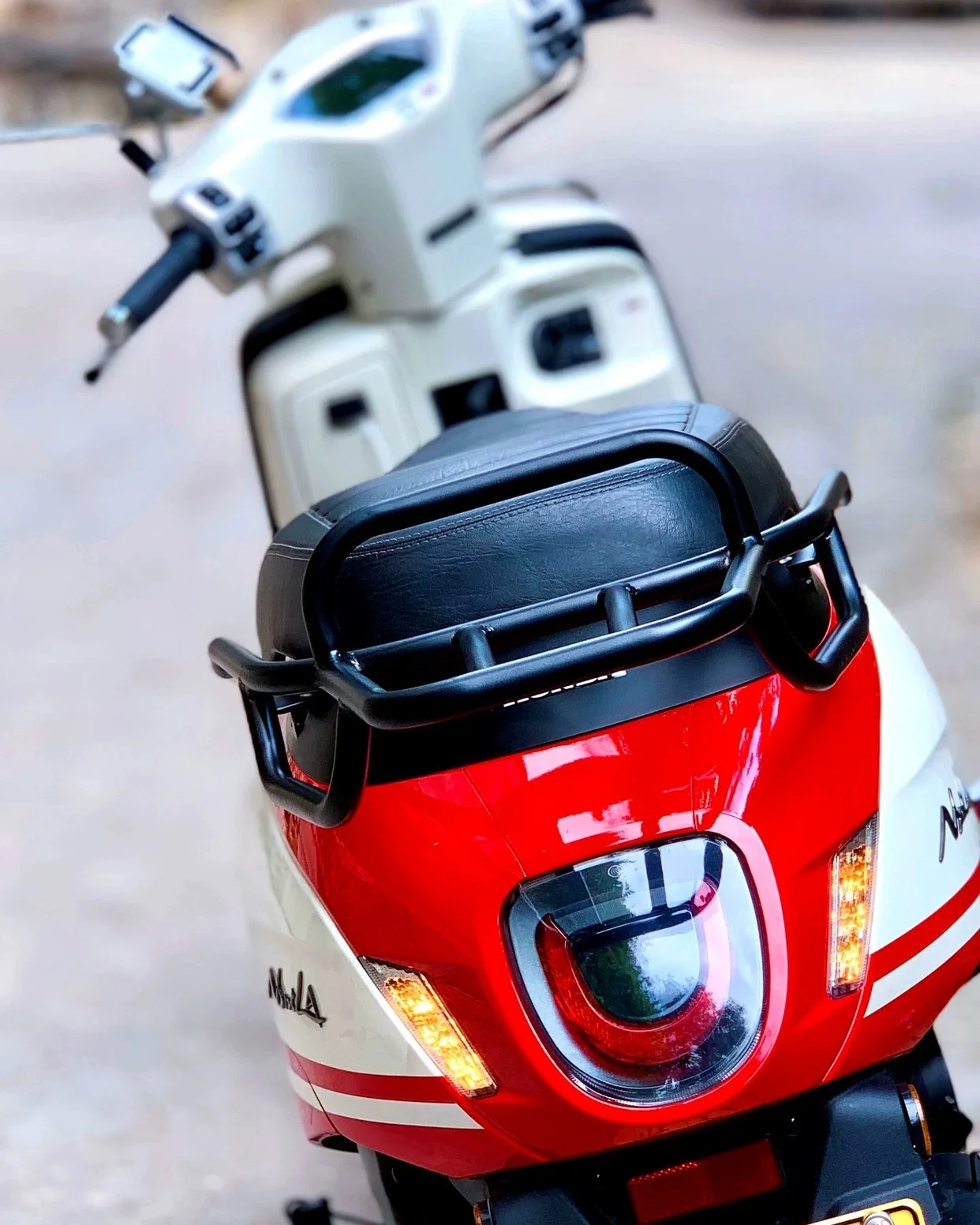 For Aftermarket rear luggage/top box rack for older-model Sundiro Honda NS125LA (suitable for mounting gas cylinders)
