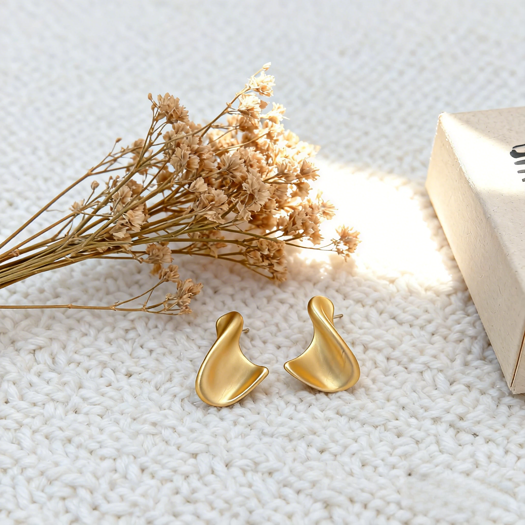 S925 الفضة إبرة المتخصصة تصميم الملتوية غير النظامية وأقراط النسخة الكورية الجديدة من غير النظامية مجوهرات للنساء 2026 هدية الولايات المتحدة #3