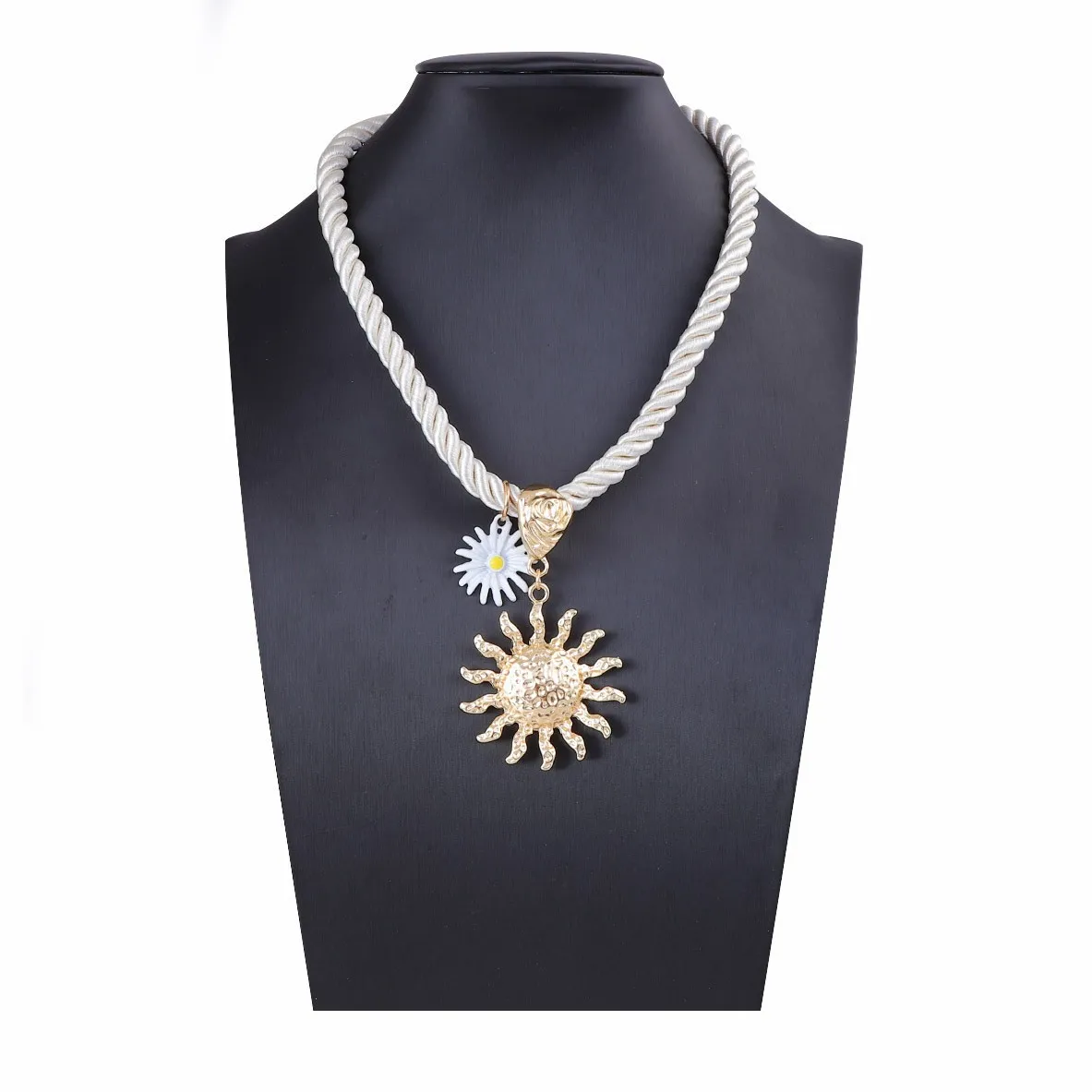 

ZAA Vintage Women Jewelry Luxury Metal Flower Pendant High Quality Woven Rope Chain Choker Necklace Charm Prom Party Accessories