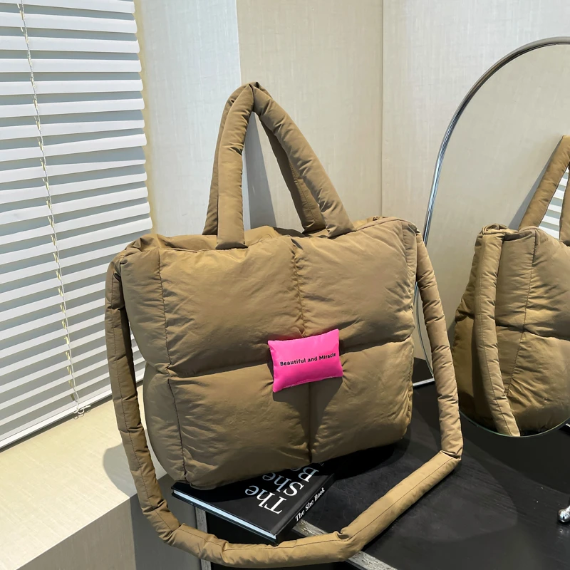 

Designer Winter Women Space Cotton Purse and Handbag Casual Ladies Shoulder Bags Fashion Puffy Down Shopper Totes Bolsas Sac