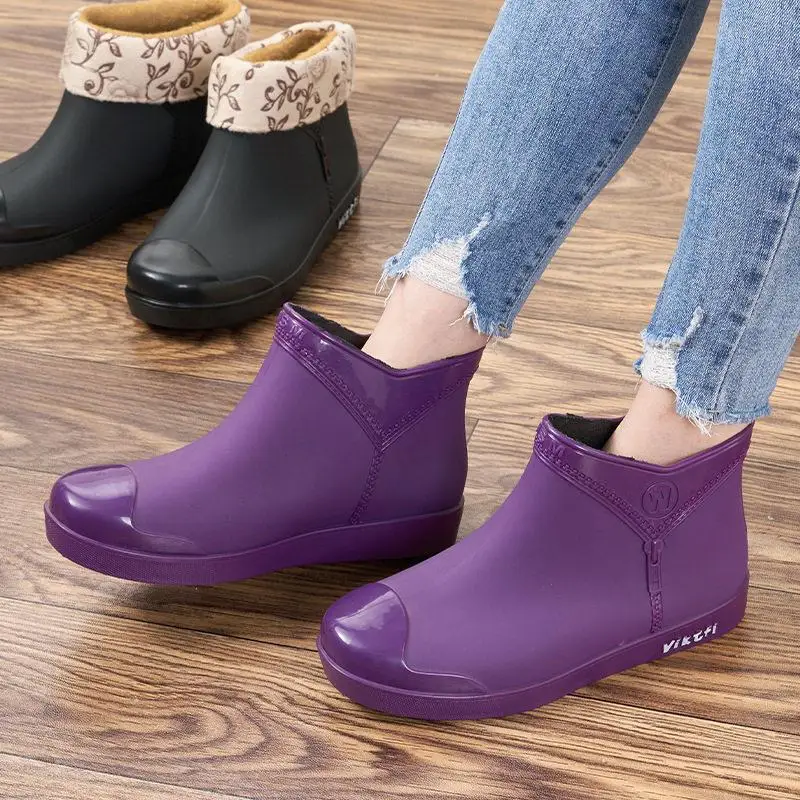 Fashionable Mid-Calf Rain Boots Women's Trendy Short Water Shoes Four Seasons Outdoor Work Shoes Korean Version Waterproof An...