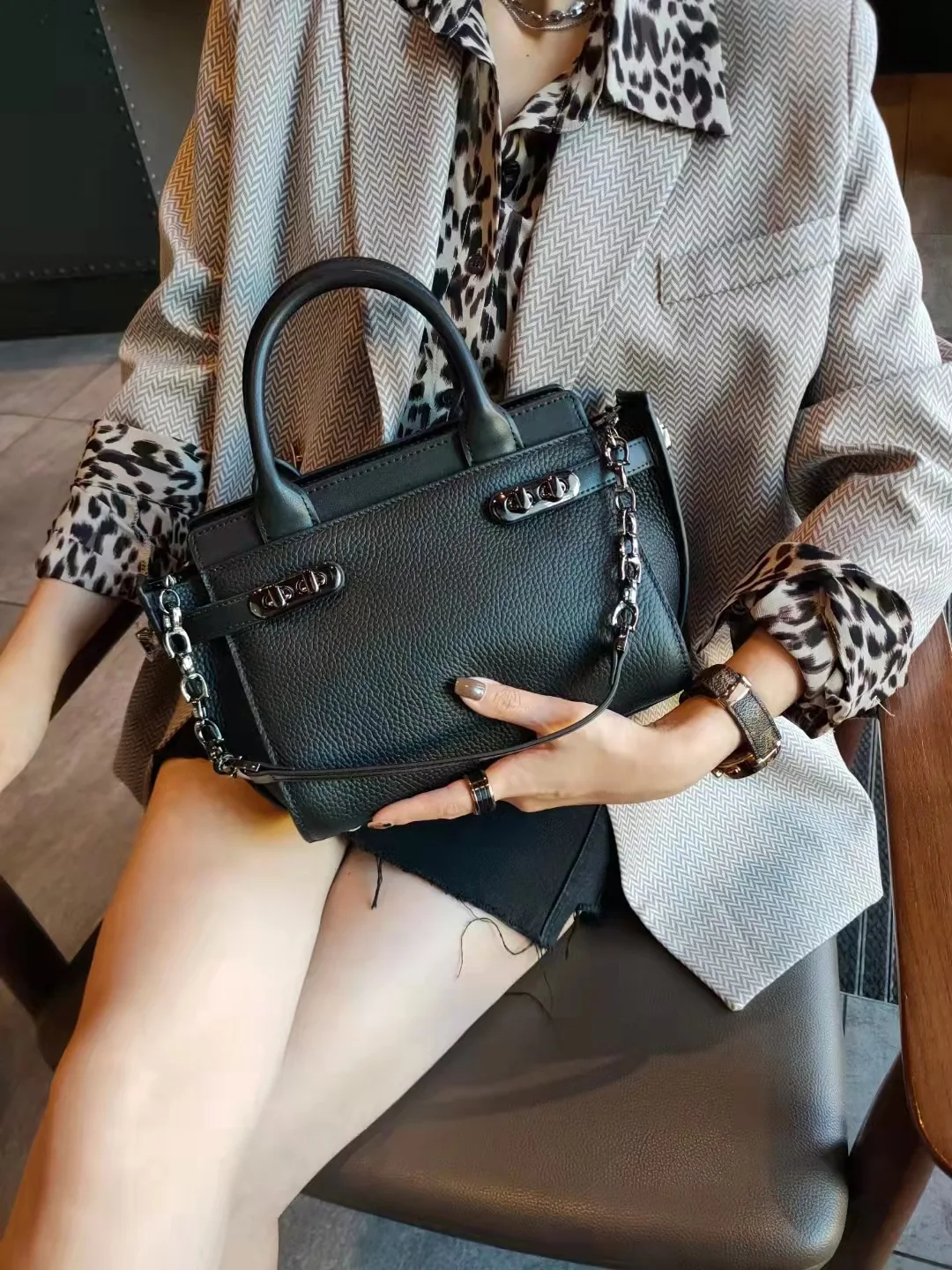 2024 New Genuine leather long line hand  Women bag wings bag single shoulder crossbody bag fashion color contrast trend