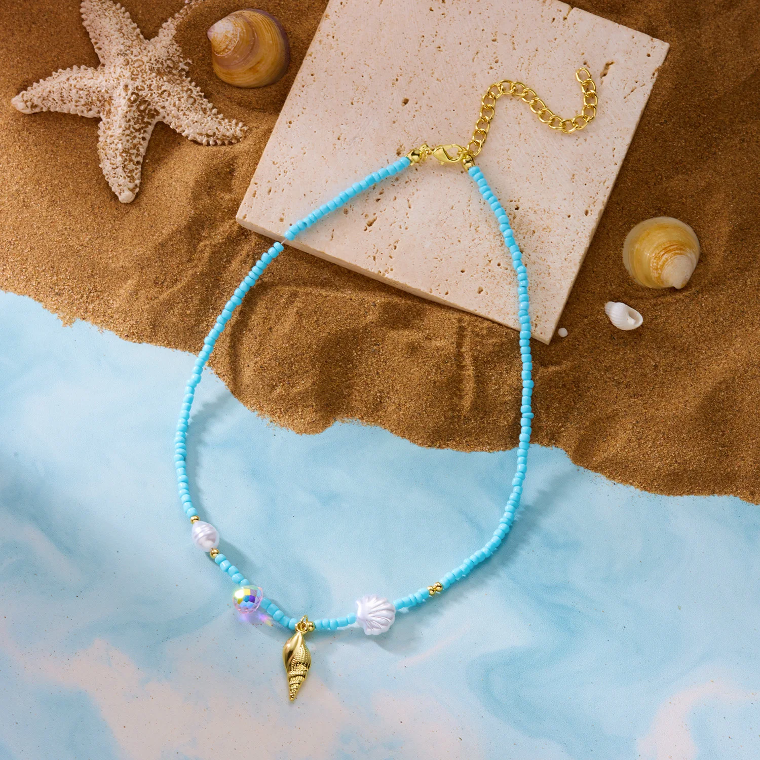 Boho Weiße Reisperlen-Halskette für Frauen Niedlicher Fisch-Imitationsperlen-Anhänger Bunter Choker Sommer Strand Y2K Halsschmuck Geschenk – Detail 8